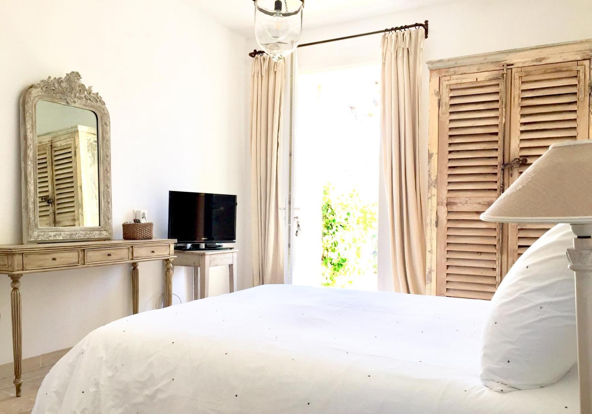 Bastide De Fontvieille Bed & Breakfast Saint-Cyr-sur-Mer Exterior photo
